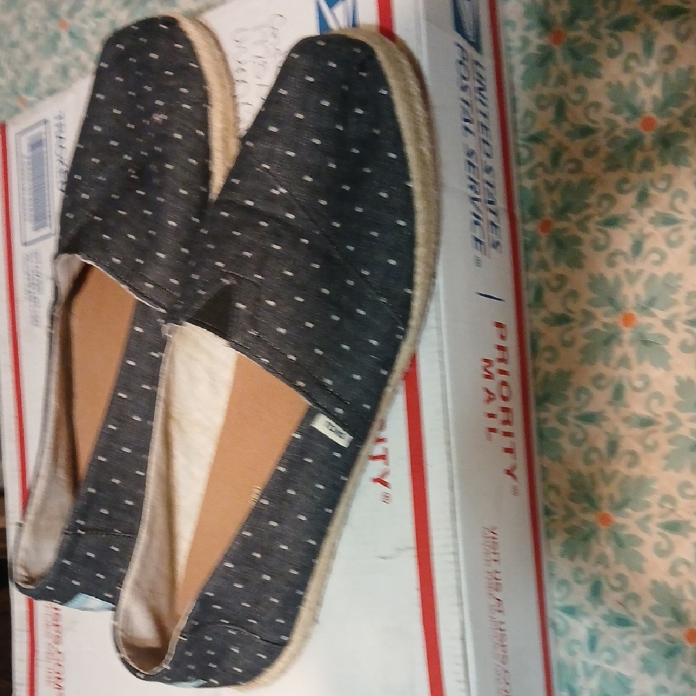 Black and White Espadrilles with Speckled Pattern